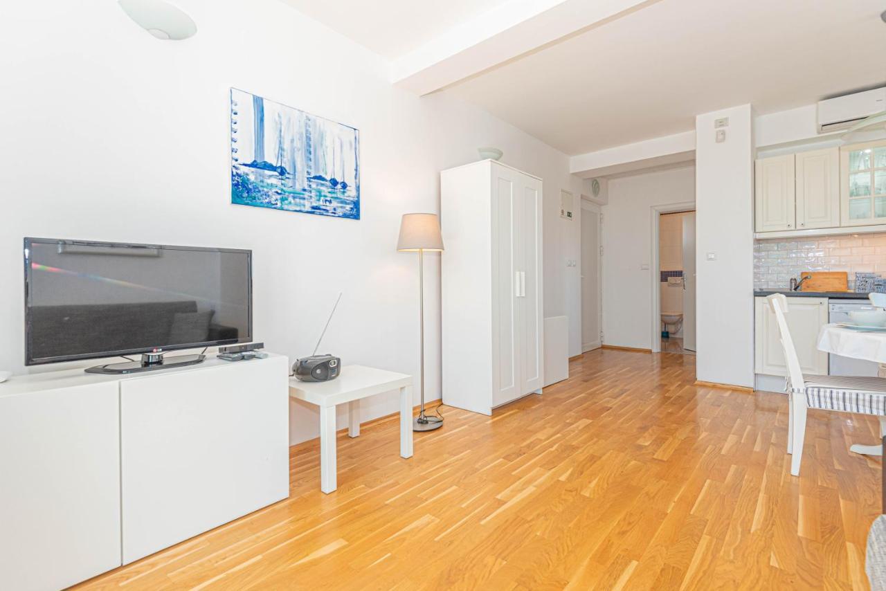 Apartment Apartments Villa Tribunj *