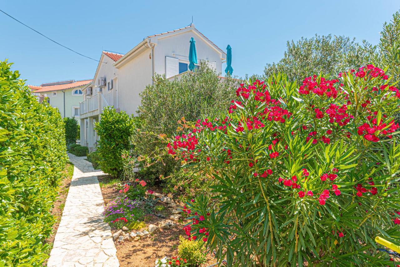 Apartment Apartments Villa Tribunj Tribunj (Sibenik-Knin)
