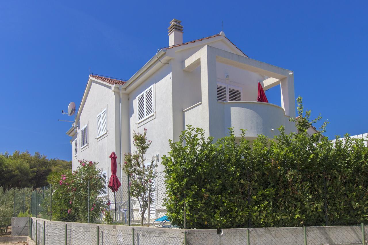 Apartment Apartments Villa Tribunj